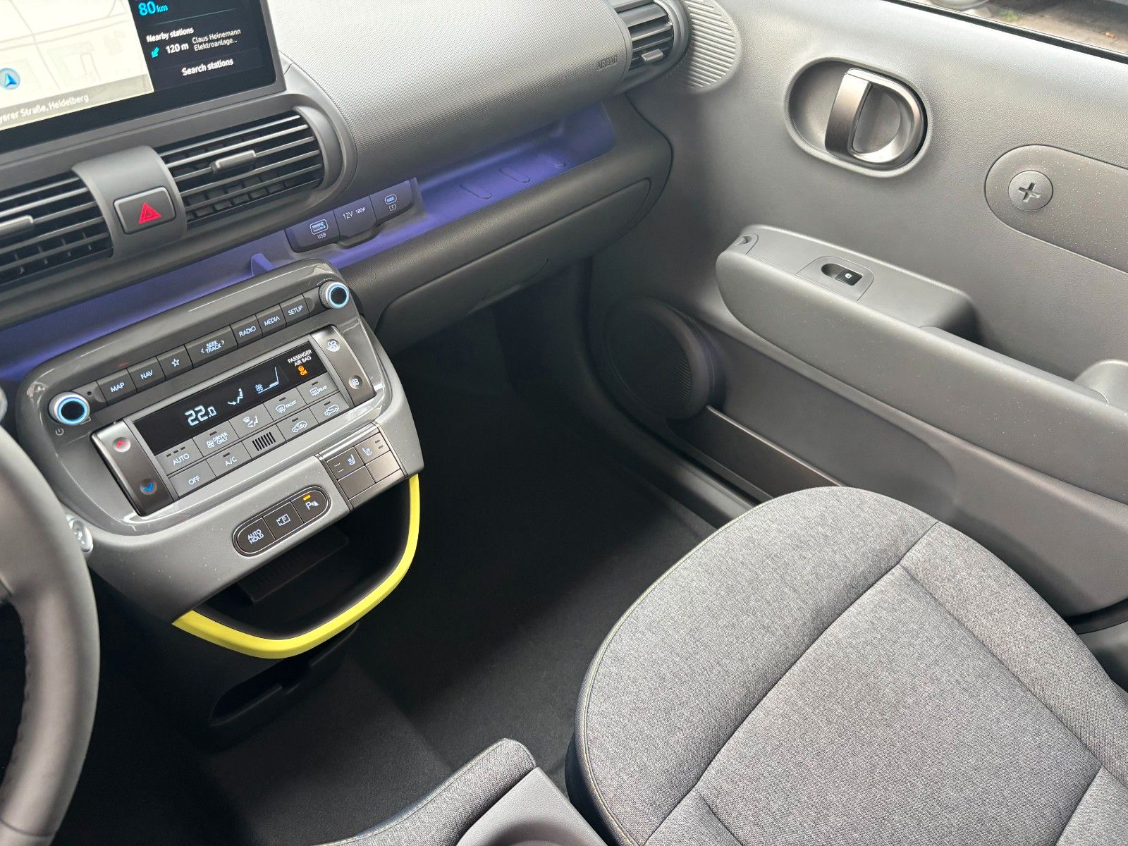 Fahrzeugabbildung Hyundai INSTER Cross 49kWh Effizienz-Paket/NAVI/SHZ!