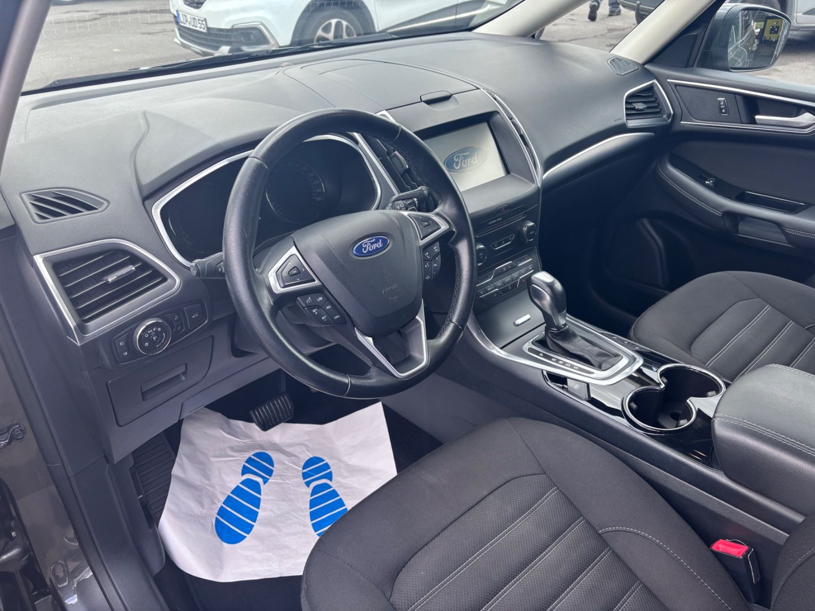 Fahrzeugabbildung Ford Galaxy Titanium 7-Sitzer Automatik