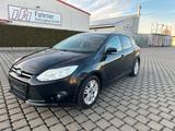 Ford Focus Lim. 1.6 EcoBoost Trend PDC Sitzh - Ford Focus aus 2011: 1.6