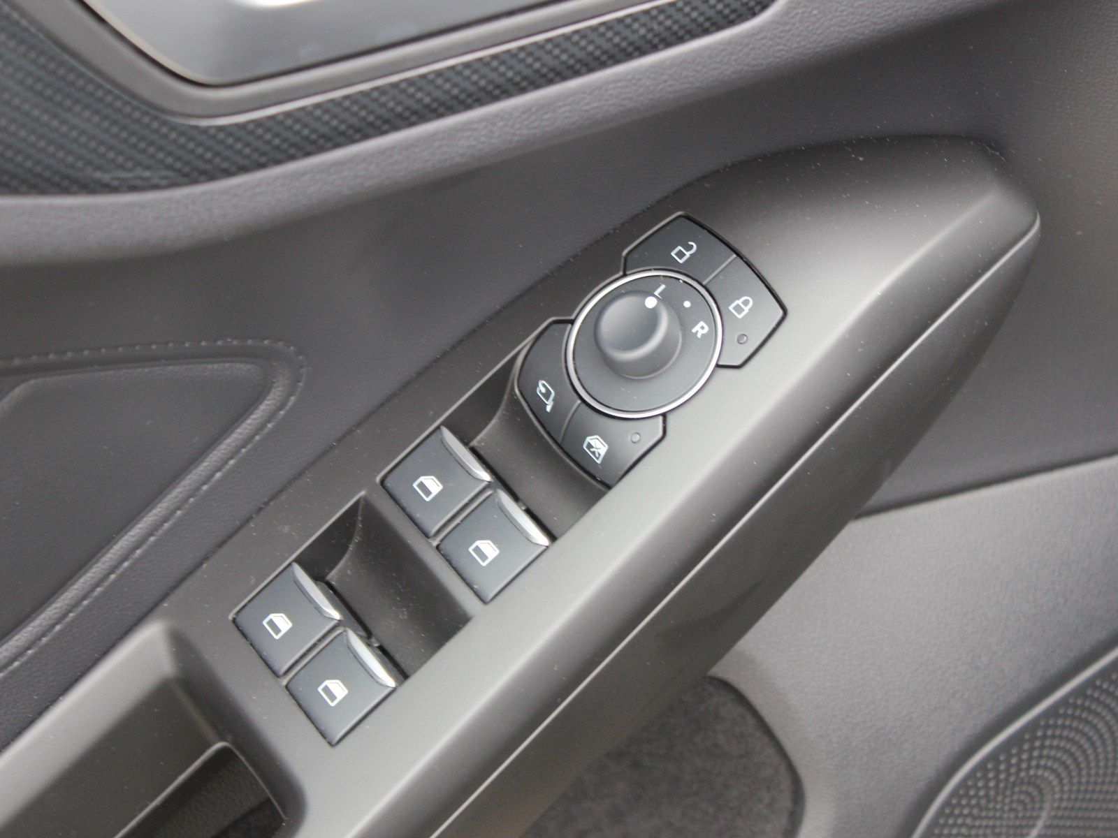 Fahrzeugabbildung Ford Focus ST-Line X 1,5 EcoBlue
