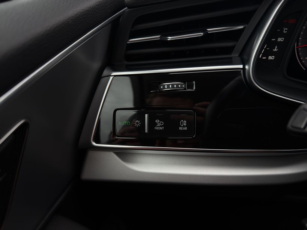AUDI Q7 2023