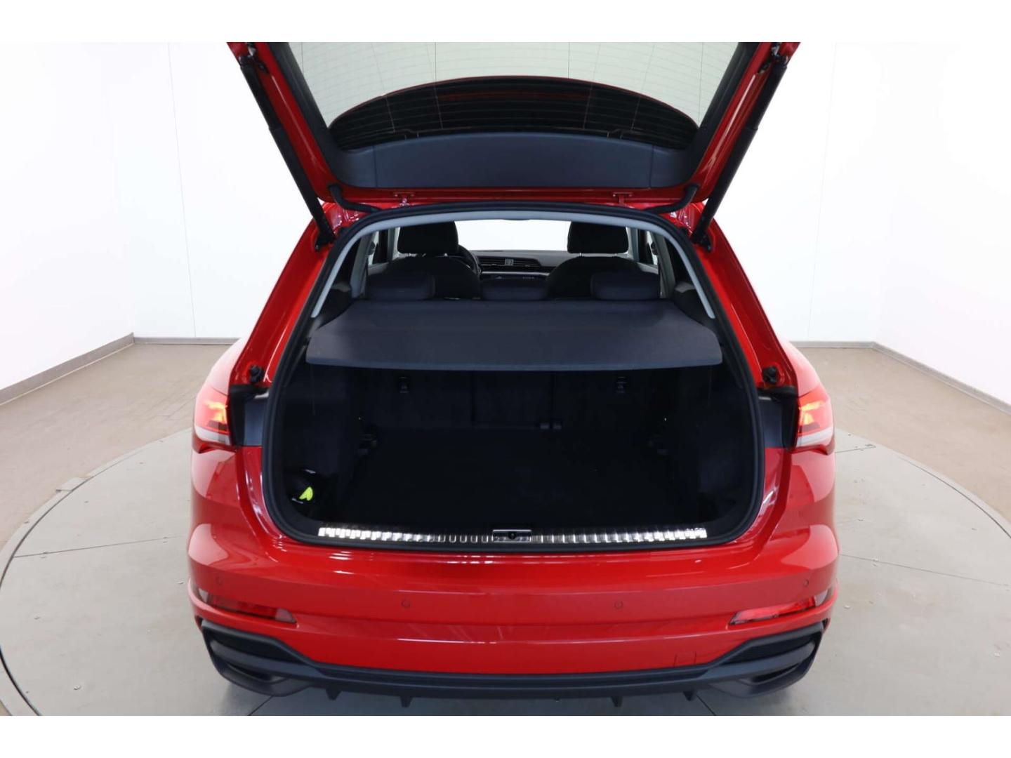 Audi Q3 35 TFSI S line S-Tronic AHK/NAV/PDC+/19'', миниатюра 12