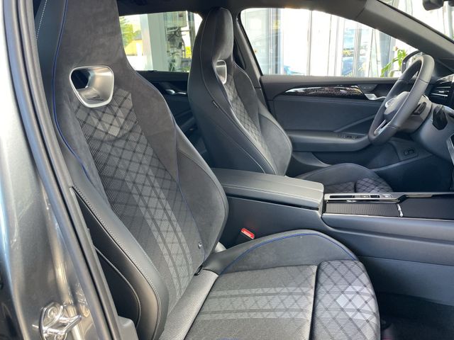 Passat R-Line 2,0 TDI DSG Area View Black Style