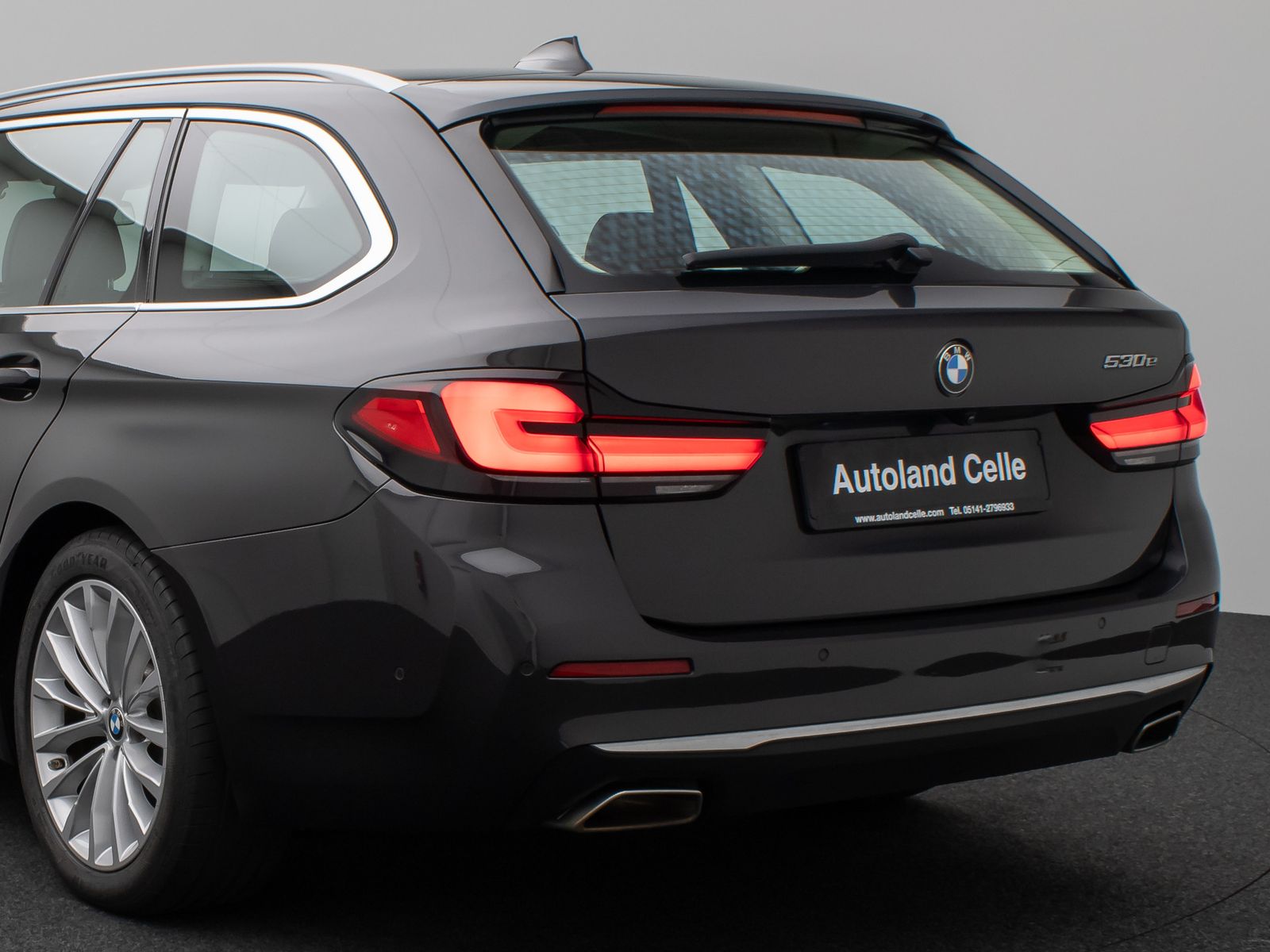 Fahrzeugabbildung BMW 530e  Luxury Line Kamera Laser HUD HiFi Komfort