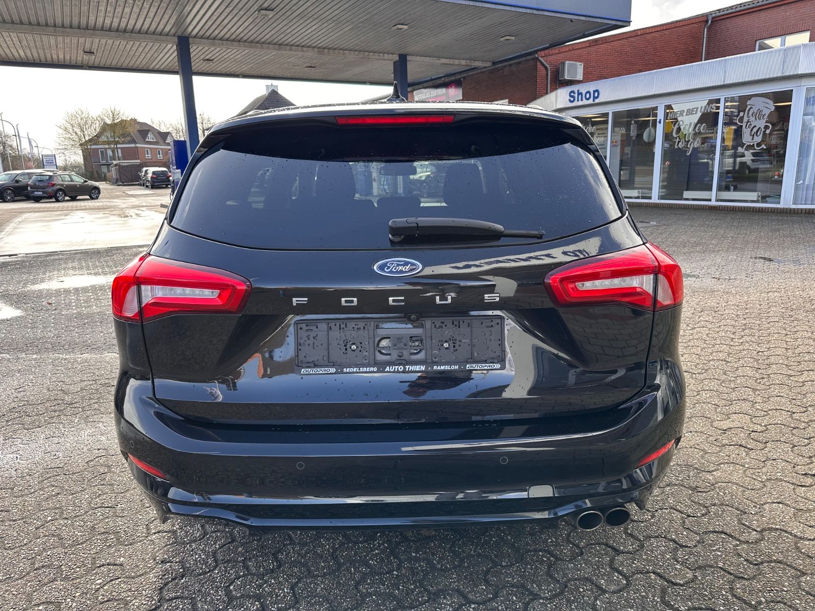 Fahrzeugabbildung Ford Focus Turnier ST-Line 1.5 EB ACC/eHeck/LED/Navi