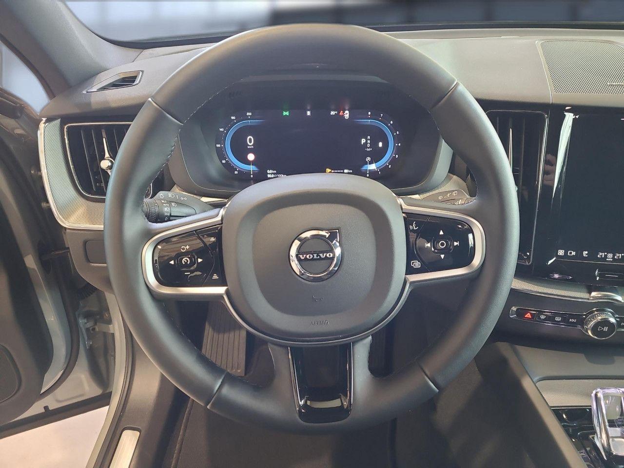 Volvo XC60 B5 (Benzin) Plus Dark AWD Automatik Navi, миниатюра 11