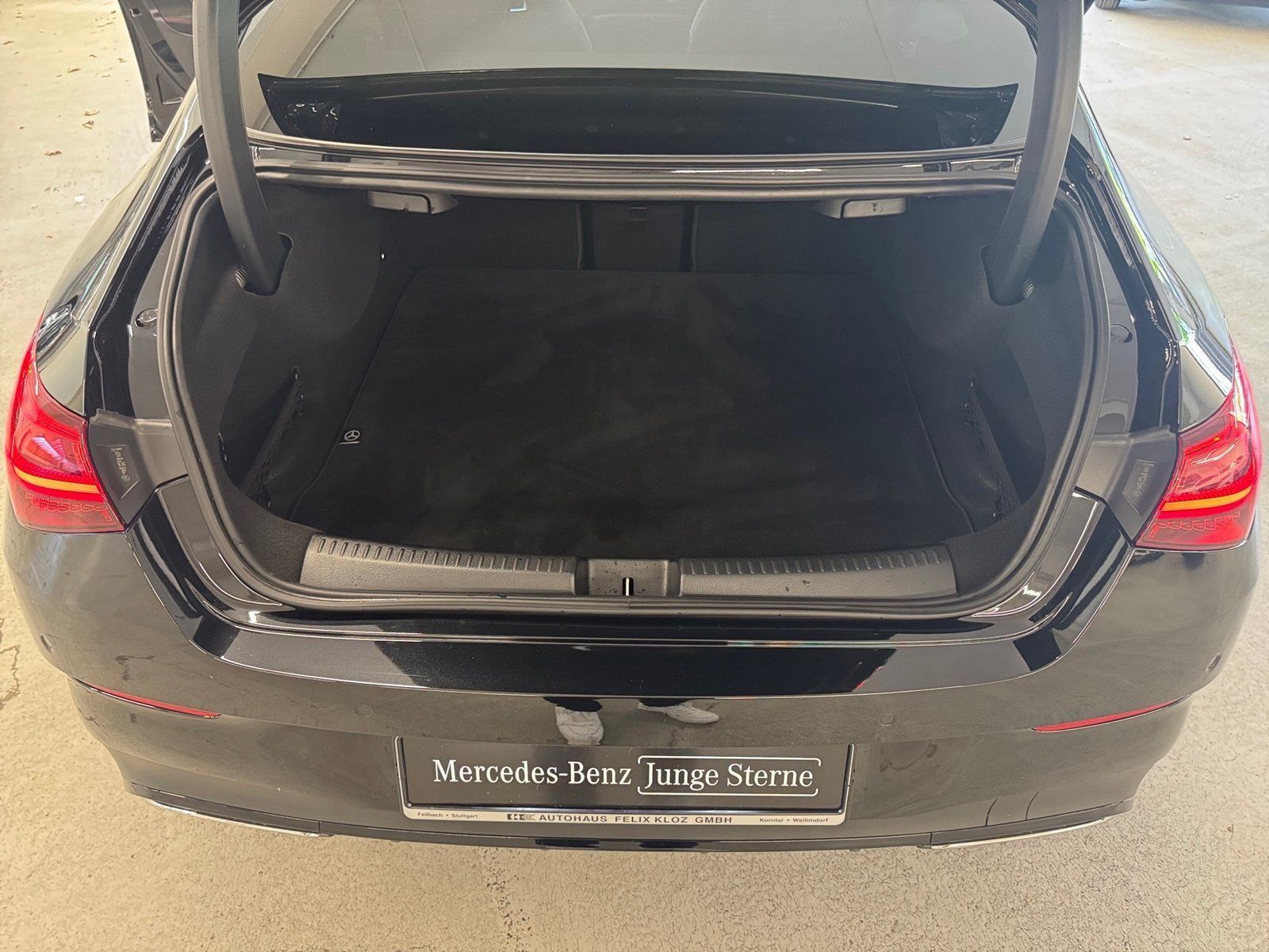 Fahrzeugabbildung Mercedes-Benz CLA 200 AMG PLUS*Pano*HUD*19"*MuBeam*Night*360°*