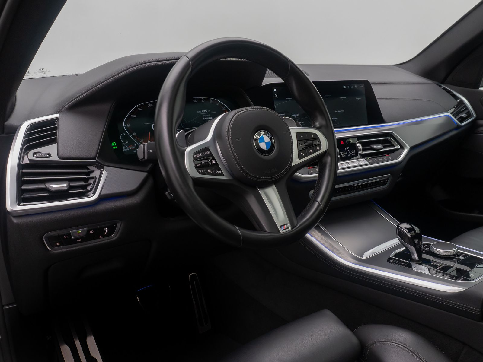 Fahrzeugabbildung BMW X5 xD30d M Sport 360&deg; HUD SoftCl Panorama 22Zoll