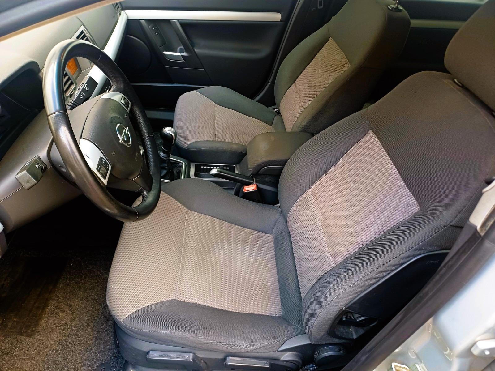 Opel Vectra 2005 — photo 8