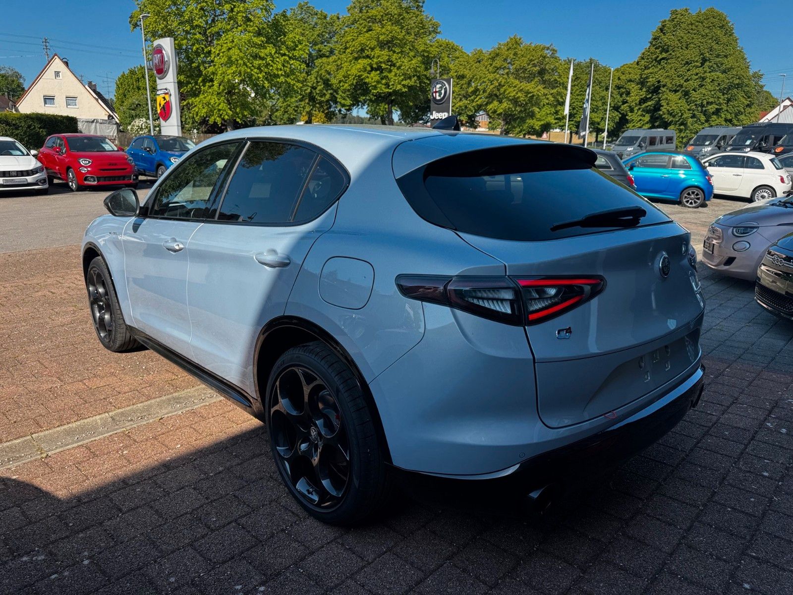Fahrzeugabbildung Alfa Romeo Stelvio VELOCE 2.2 Diesel 210PS MEMORY HARMAN K