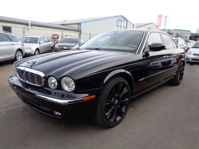 Jaguar XJ8 4.2 Executive*Vollleder*Navi*Shz*Memory*Pdc*