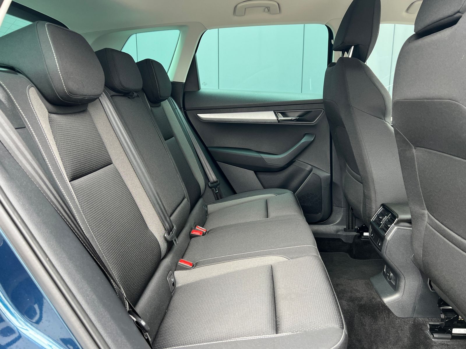 Fahrzeugabbildung SKODA Karoq TOUR 1.0 TSI *Sitzheiz.,beheizb.Fronts.,GR