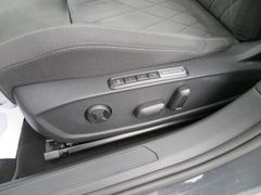 VW Golf VIII 2.0 TSI Style LED DAB ACC 17'' virtual VW Golf VIII 2.0 TSI Style LED DAB ACC 17'' virtual