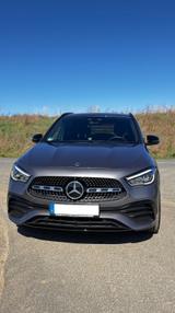 Mercedes-Benz GLA 200 DCT - AMG-Line