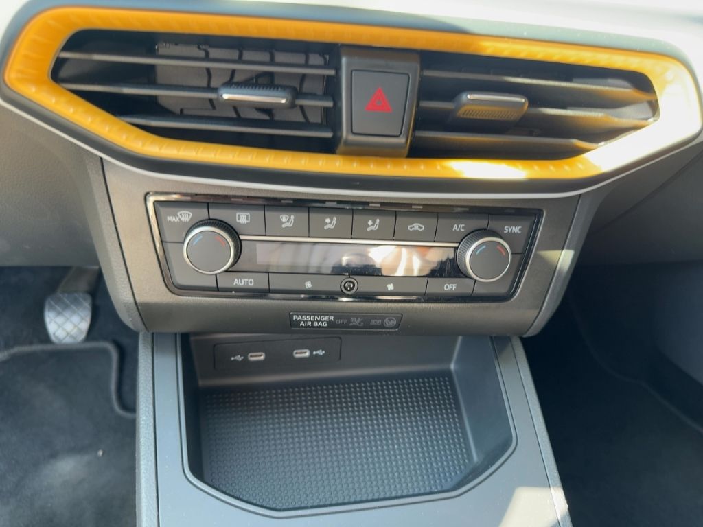 Fahrzeugabbildung SEAT Ibiza Road Edition  KLIMA  ALLWETTER