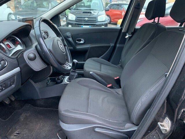 Renault Clio 2011 — photo 9