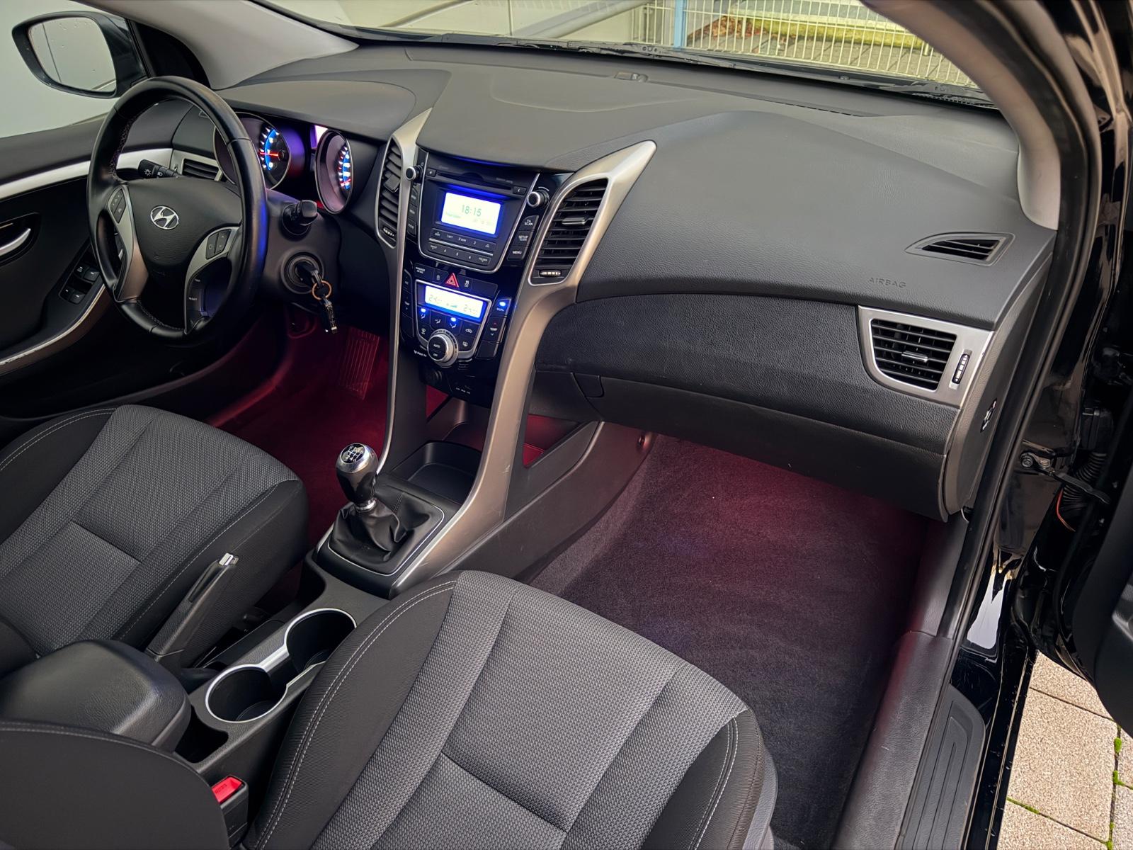 Hyundai i30 2014 — photo 12