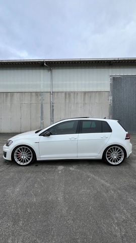 Volkswagen VOLKSWAGEN GOLF GTI 7 PERFORMANCE