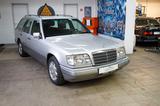 Mercedes-Benz S124 W124 aus 1. Hand im Originalzustand - Mercedes-Benz E 220 mit Benzin-Antrieb: Kombi, Automatik