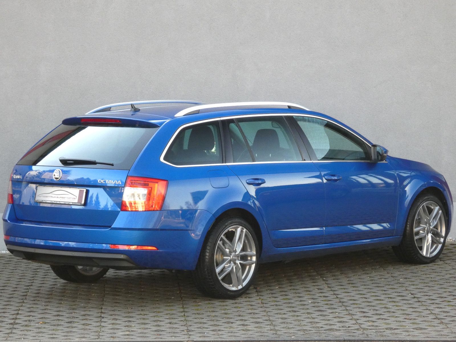 Skoda Octavia Combi 1,8 TSI Style/Navi/SmartLink/18"LM foto 5