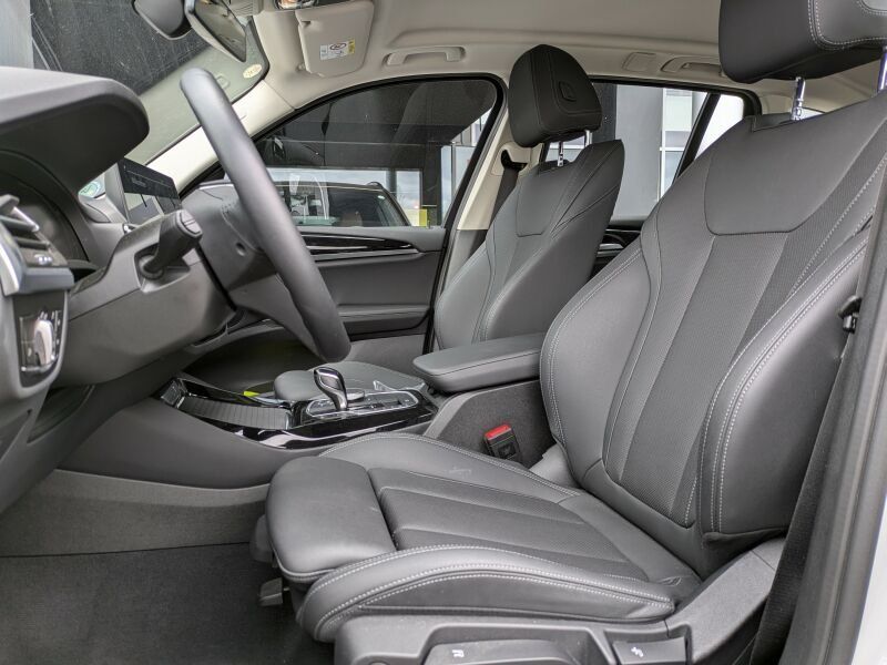 BMW X3 xDrive20d LED. Navi. SH. 18 Zoll. Park.Ass. foto 5