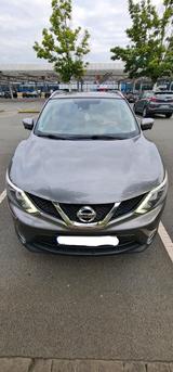 Nissan Qashqai J 11 ,  dCi 1.6 - Nissan Qashqai mit Diesel-Antrieb: Limousine, Automatik