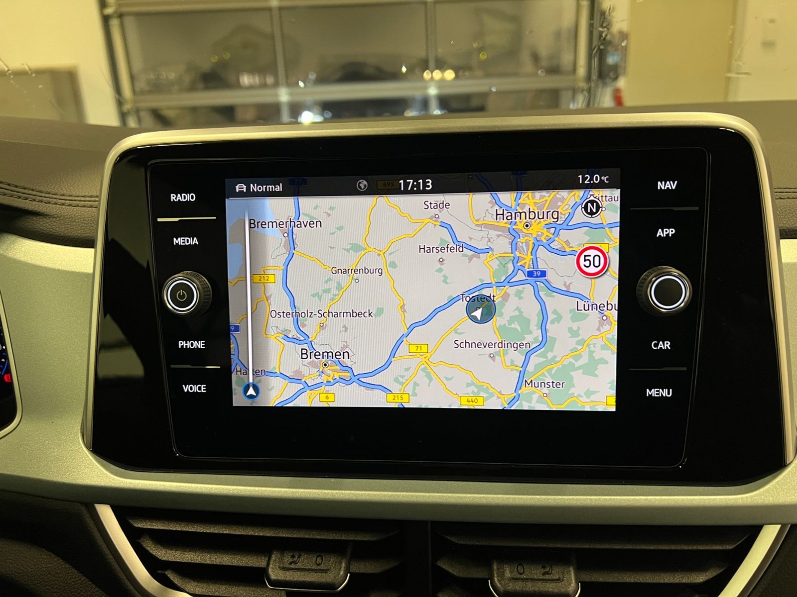 Fahrzeugabbildung Volkswagen T-Roc Cabriolet GOAL 1.5 TSI DSG *Navi, Sport-Pa