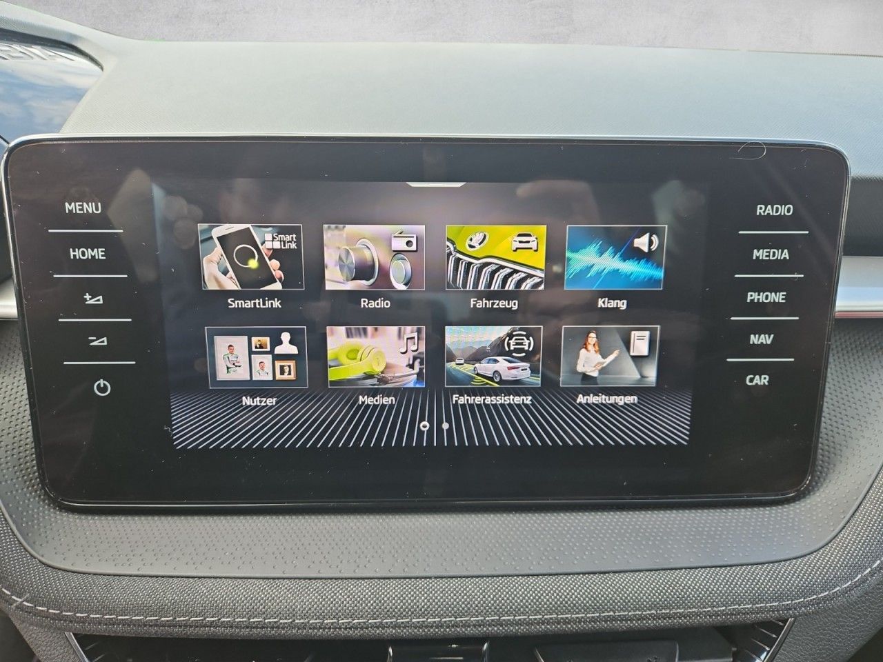 Fahrzeugabbildung SKODA Fabia TSI Style 81 kW LED/NAVI/ACC/SHZ/LHZ