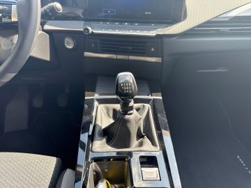 Bild 15 Opel Astra L Edition Navi Digitales Cockpit LED Apple
