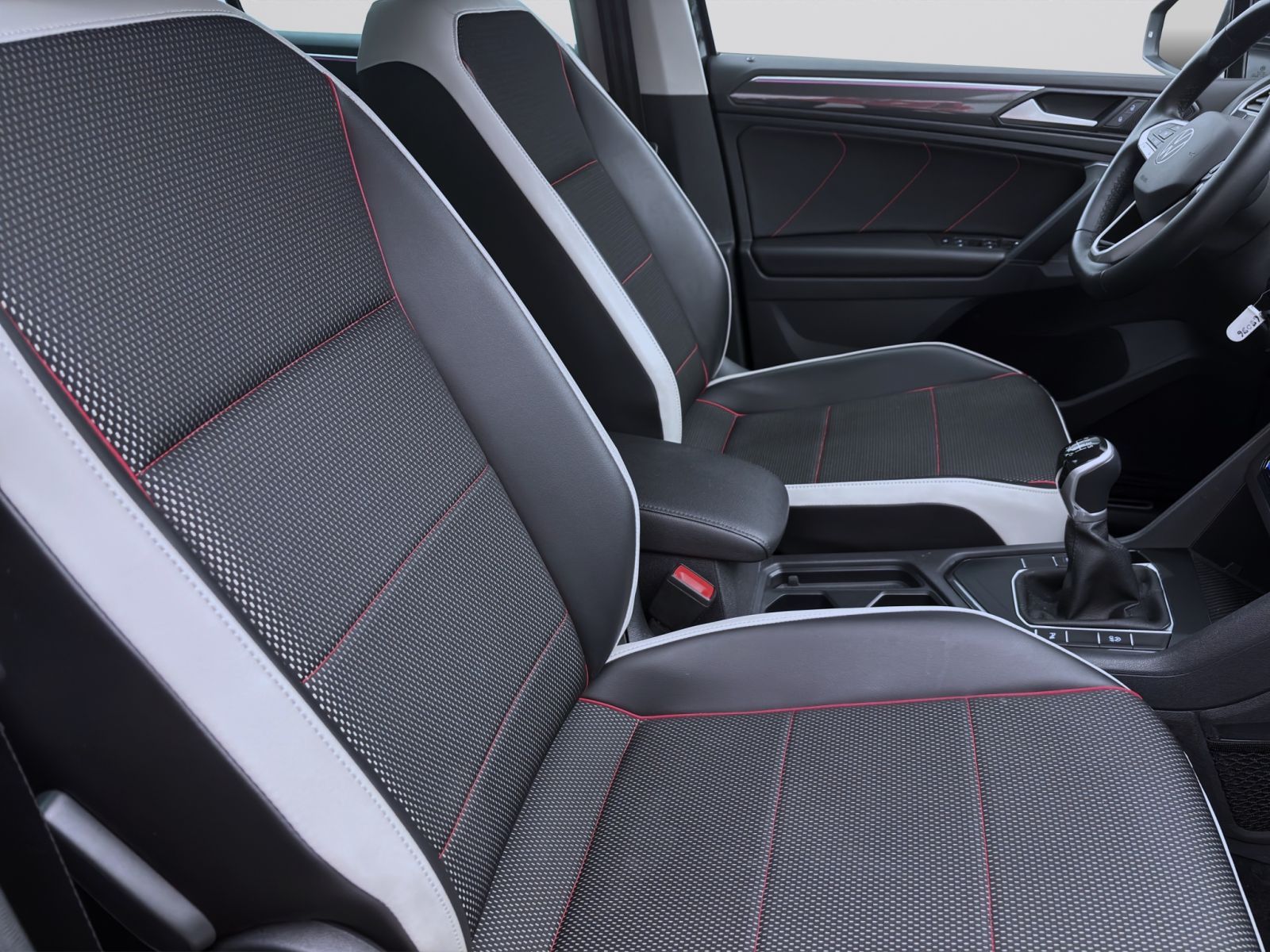 Volkswagen Tiguan - Bild 17