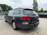 Volkswagen Passat Variant Trendline SHZ/PDC/ANHÄNGERKUPPL. - gebrauchte VW Passat Variant aus dem Jahr 2012