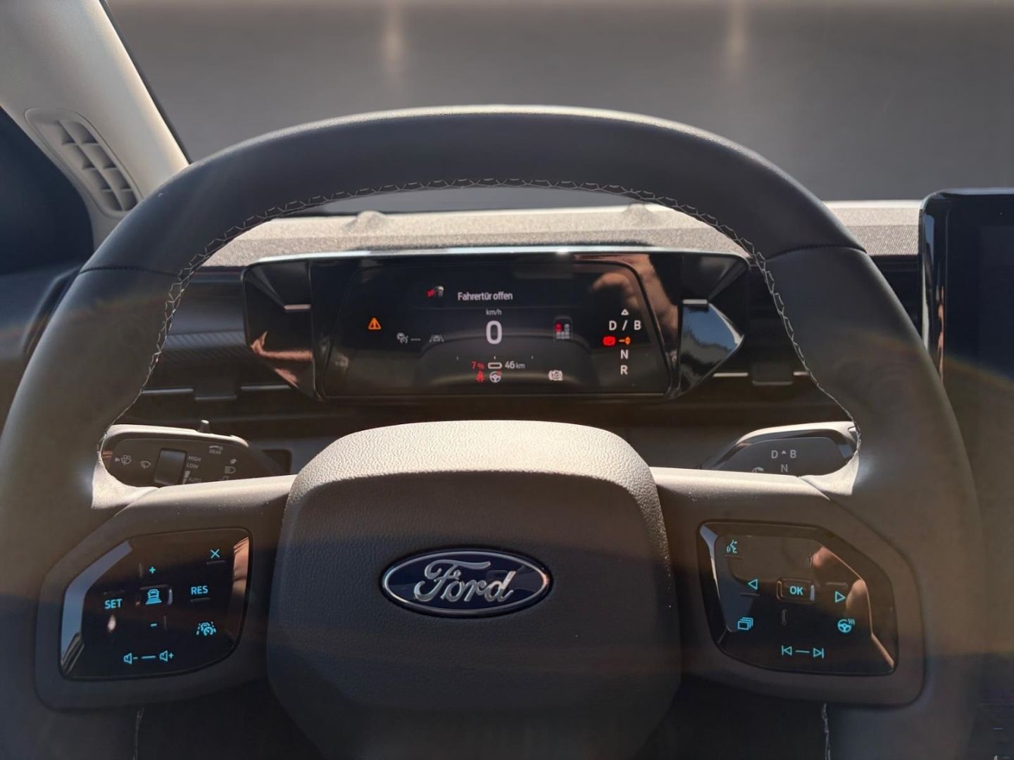 Fahrzeugabbildung Ford Explorer Premium RWD Navi  Soundsy: Massagesitze