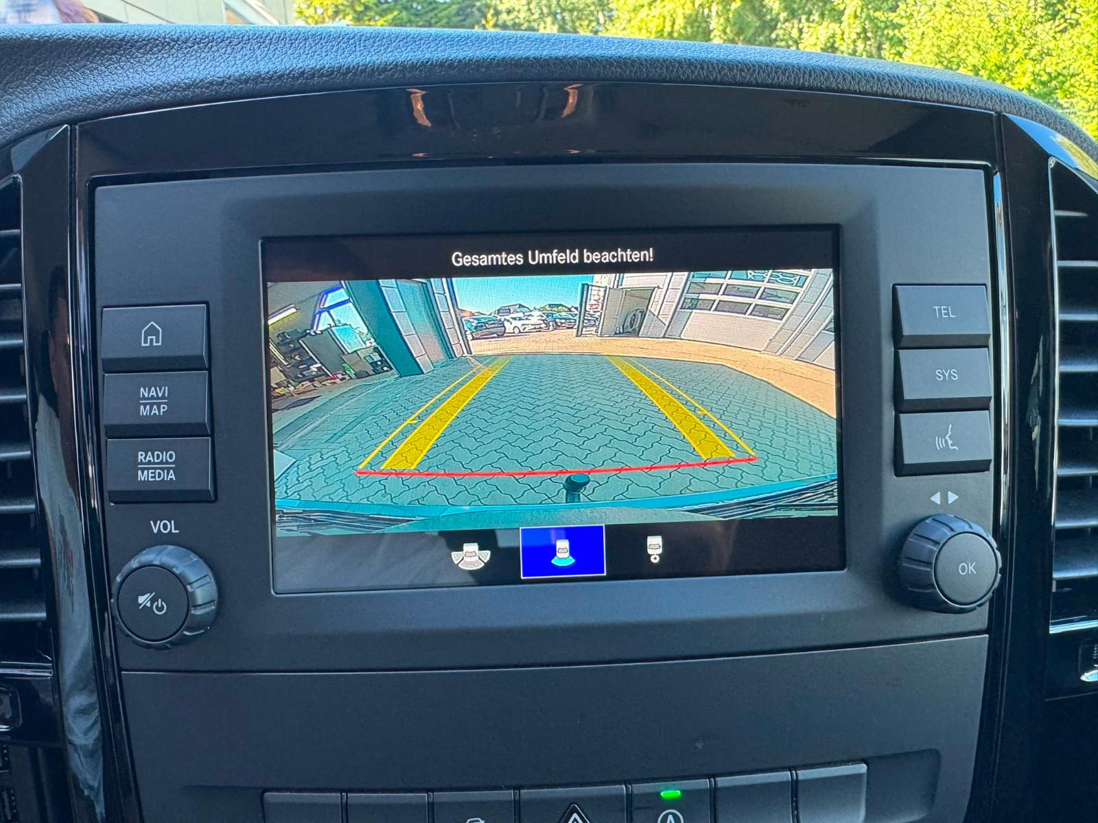 Mercedes-Benz Vito Tourer 116 CDI  lang Edition ACC AHK NAV