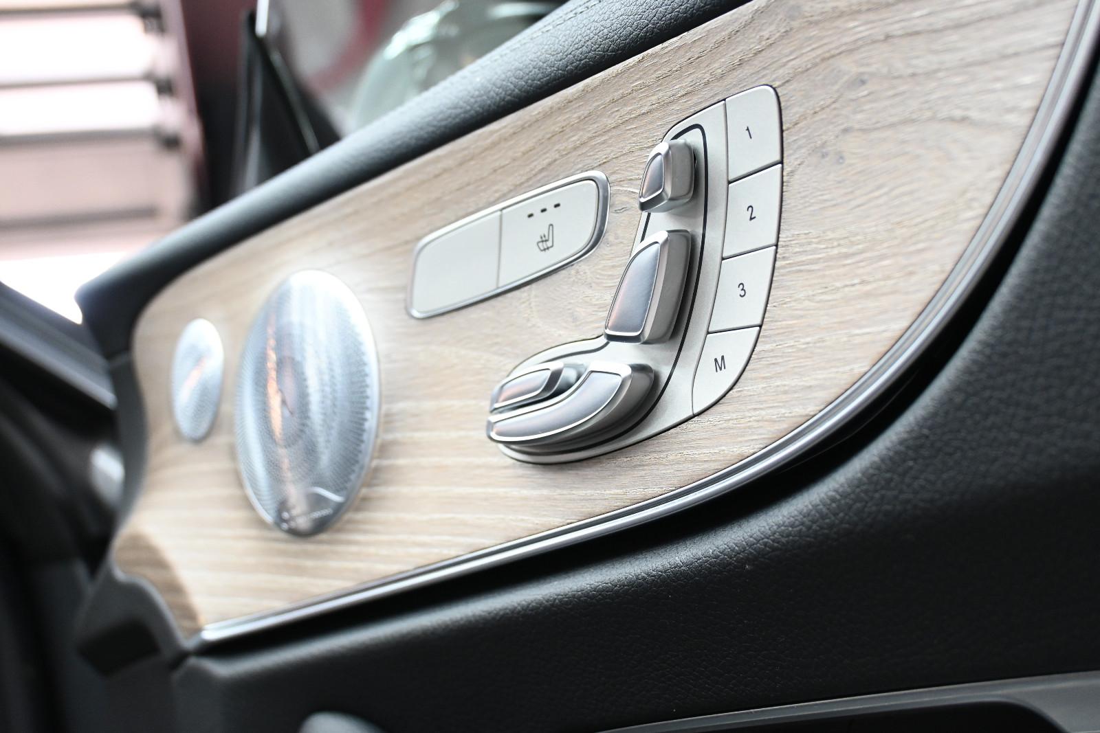 Mercedes-Benz E300 Coupe AMG/Pano/TW-Ass/Burmester/Kam/Distro
