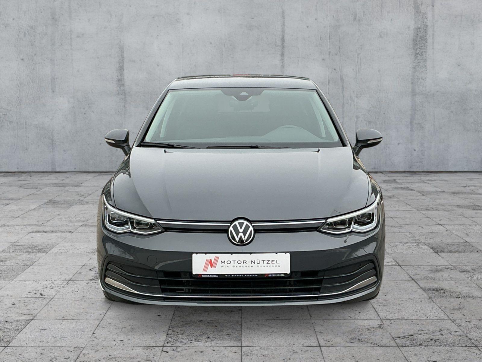 Volkswagen Golf VIII 1.5 TSI ACTIVE 5JG+LEDplus+NAVI+AHK