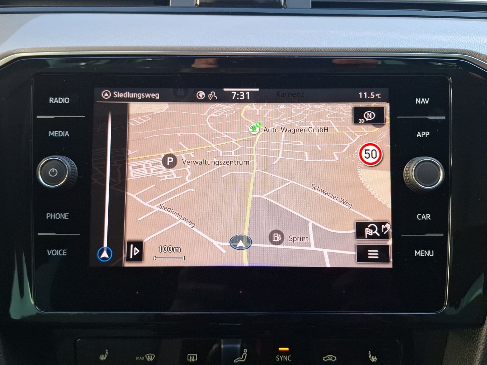 Fahrzeugabbildung Volkswagen Passat Variant TDI Business DSG Matrix Navi AID