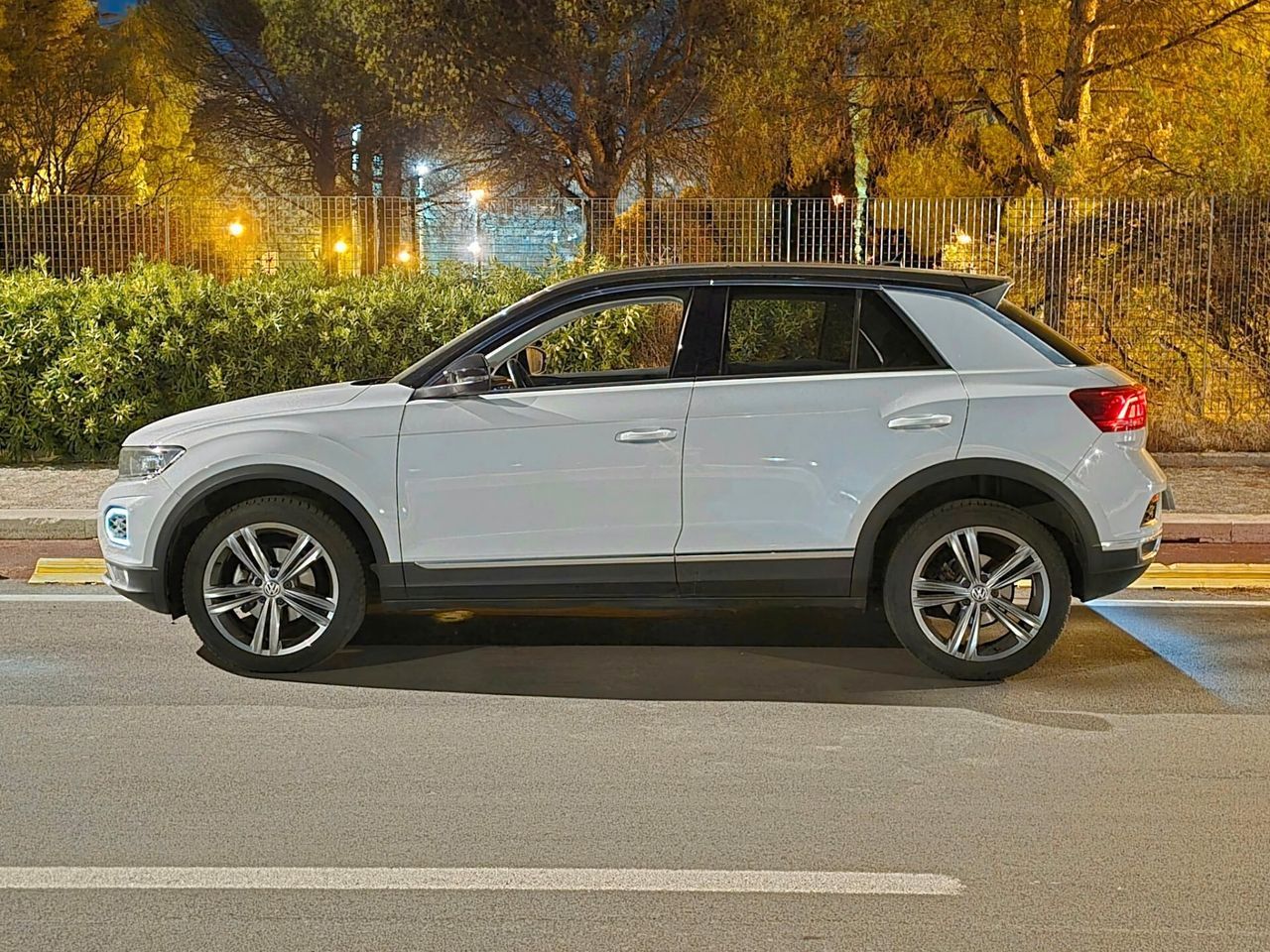 Volkswagen T-Roc 1.6 TDI Advanced imagem 3