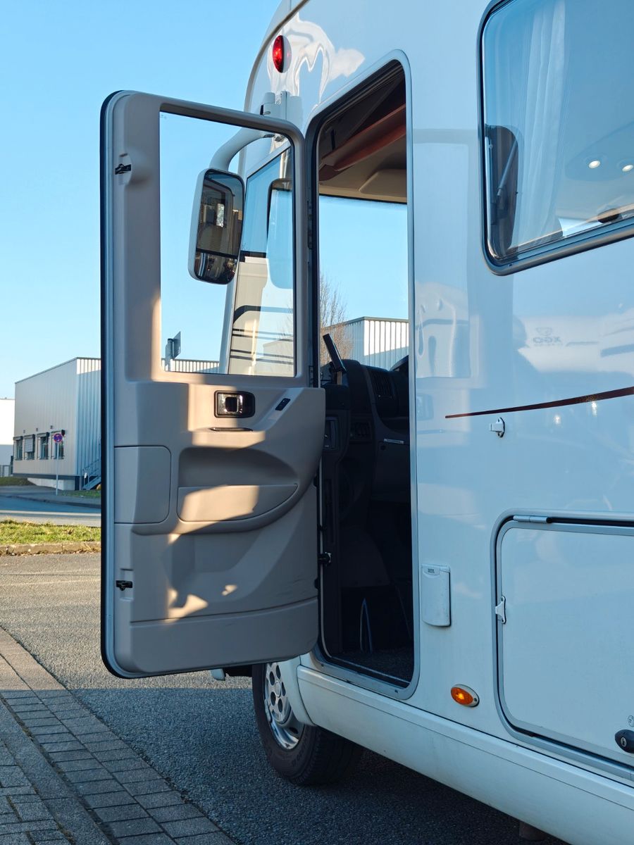 Fahrzeugabbildung HYMER / ERIBA / HYMERCAR B - KLASSE 594 - AUS ERSTBESITZ