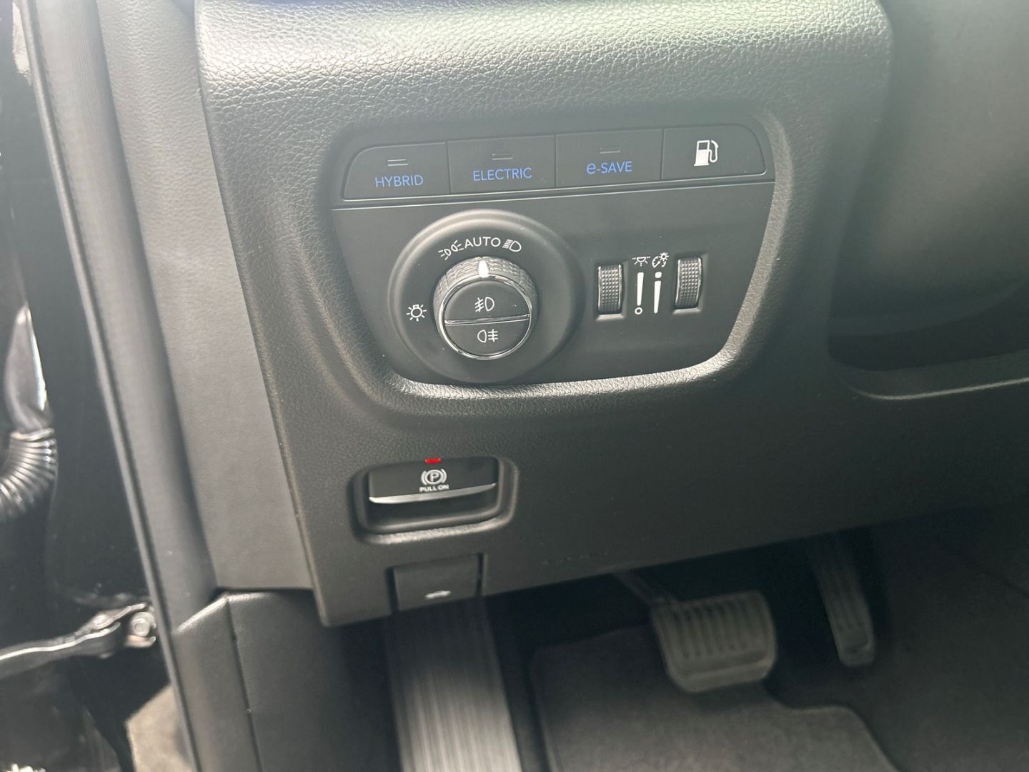 Fahrzeugabbildung Jeep Grand Cherokee 4xe Overland HUD Navi Leder AHK