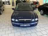 Jaguar X-Type 2.5 V6 Executive - blaue Jaguar X-Type