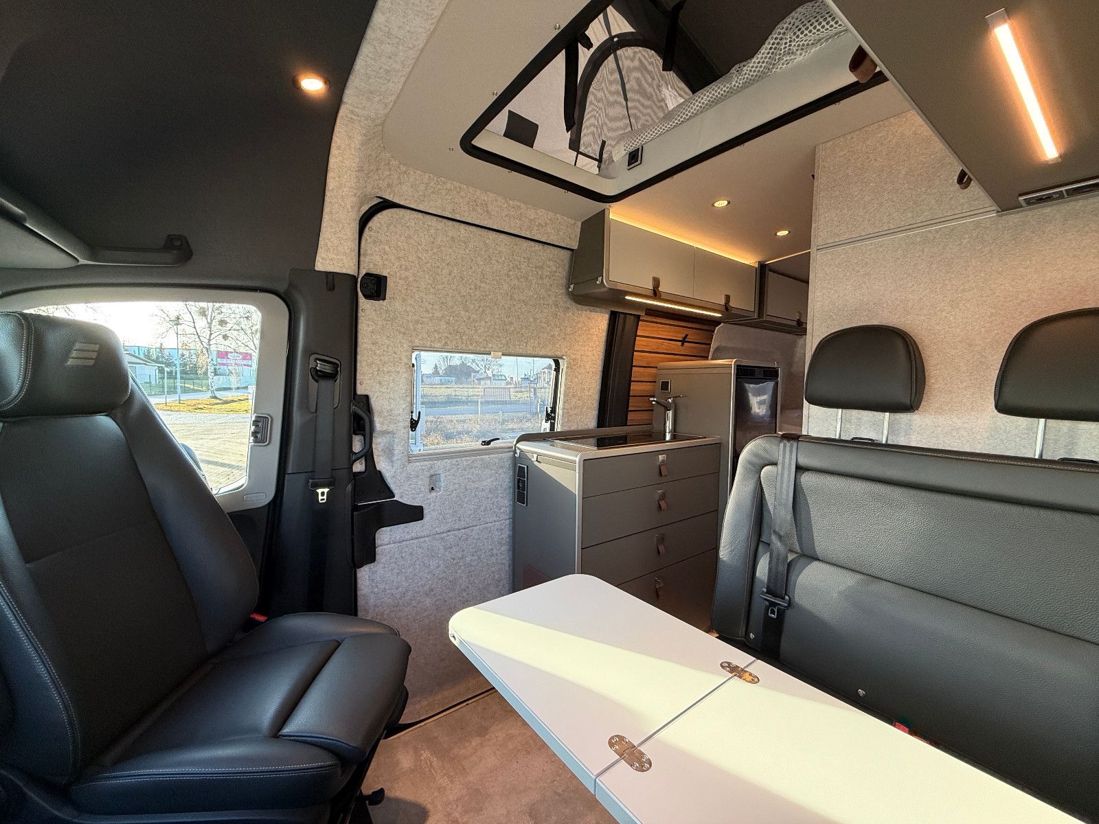 Fahrzeugabbildung HYMER / ERIBA / HYMERCAR Grand Canyon S - MB 600 SD- 4x4- 11.496€ sparen!