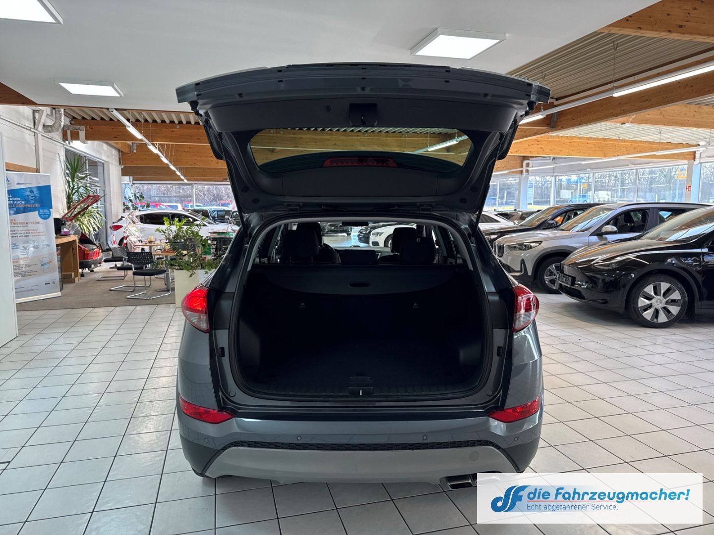 Fahrzeugabbildung Hyundai Tucson Advantage 4WD Navi Mehrzonenklima Fahrerp