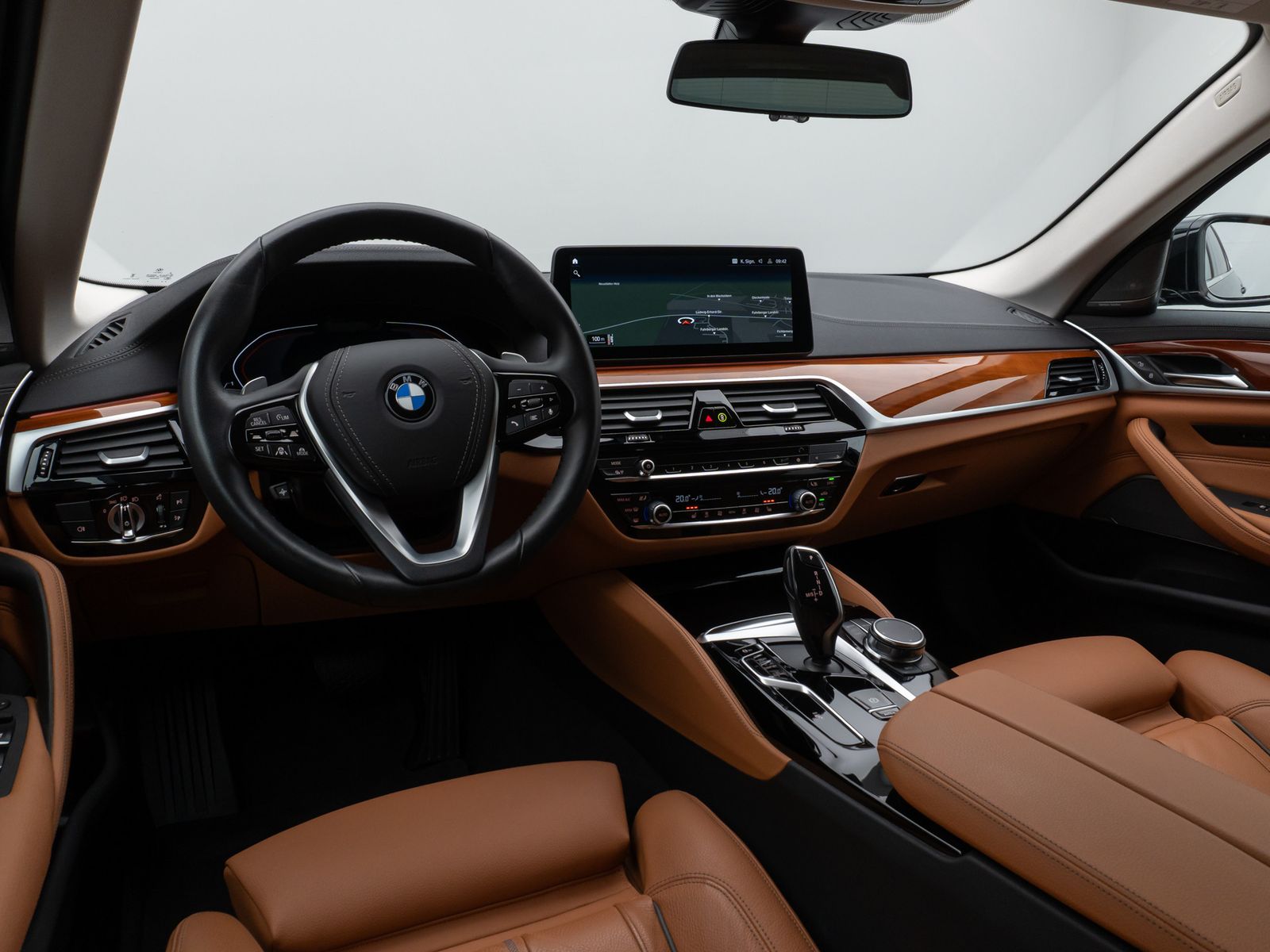 Fahrzeugabbildung BMW 530d xD Luxury Line Laser HUD DAB H/K AHK 19Zoll