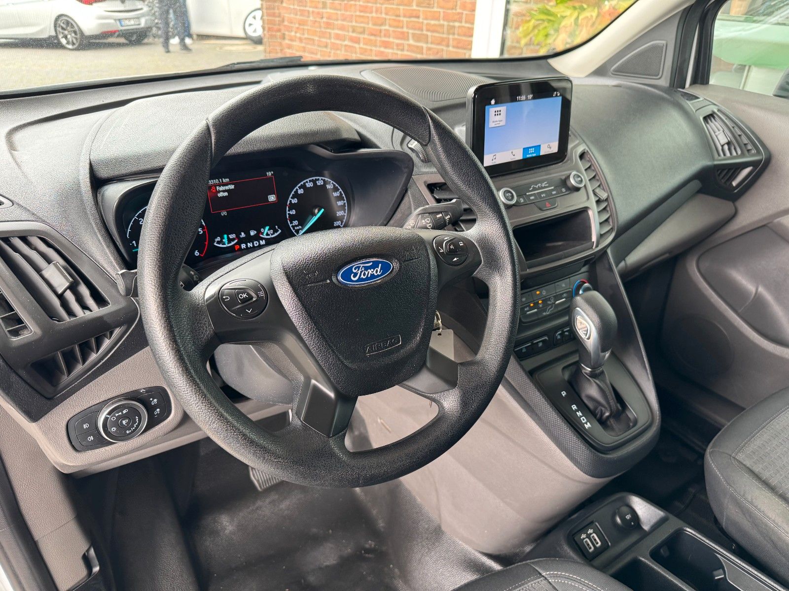 Fahrzeugabbildung Ford Transit Connect Kasten lang Autom. AppConect/1.H