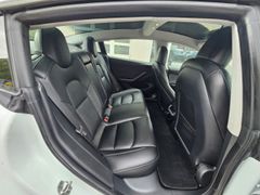 Fahrzeugabbildung Model 3 Long Range Dual AWD