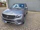 Mercedes-Benz ML 350 BlueTEC 4MATIC -AHK-Airmatic-AMG- STYLING