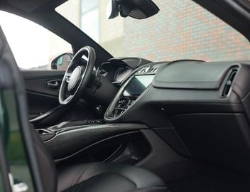 صورة مصغرة 22 لـ 2021 Aston Martin DBX