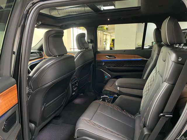 Fahrzeugabbildung Jeep GRAND CHEROKEE -L- SUMMIT-RESERVE 5.7L-V8 SOFORT