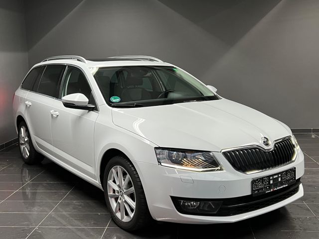 Skoda Octavia Combi DSG Style /PANO/NAVI/LEDER/LED