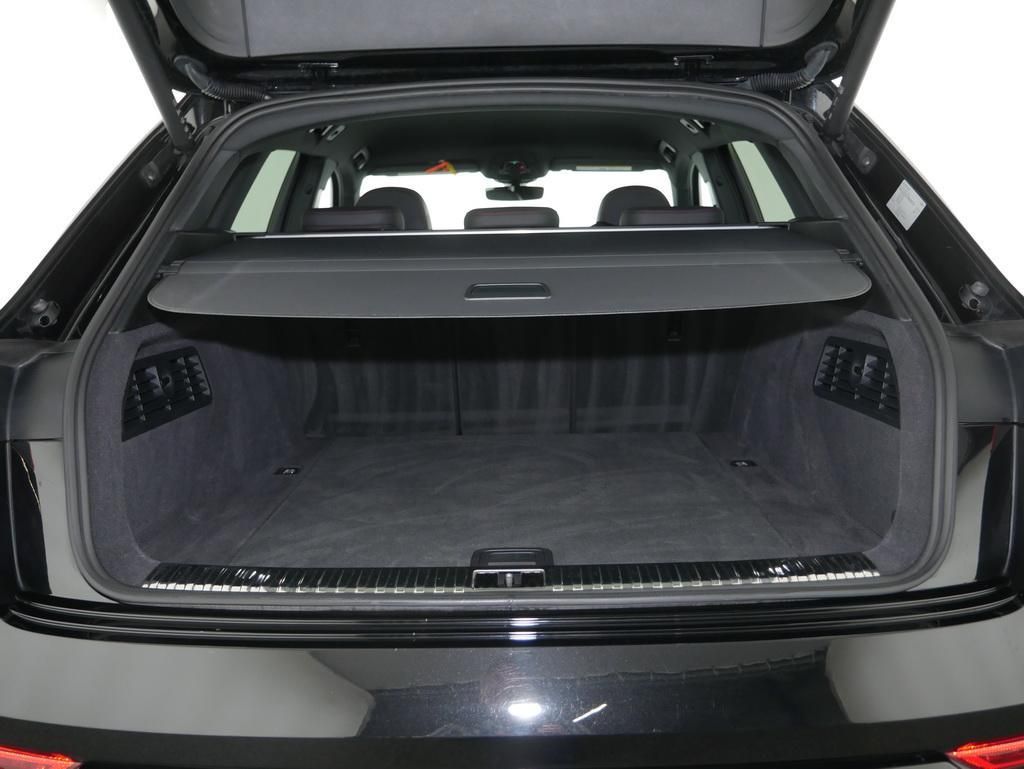 Audi Q8 e-tron 50 S line quattro LED ACC AHK 360 Kame foto 10